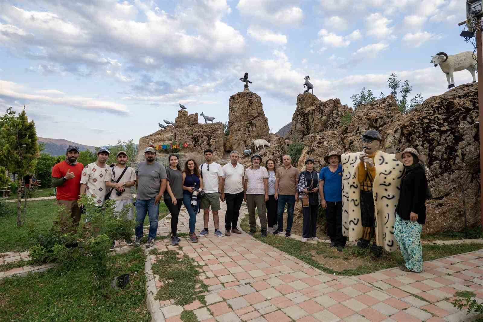 FOTONO21, HAKKARİ’NİN ETKİLEYİCİ COĞRAFYASINI FOTOĞRAFLADI
