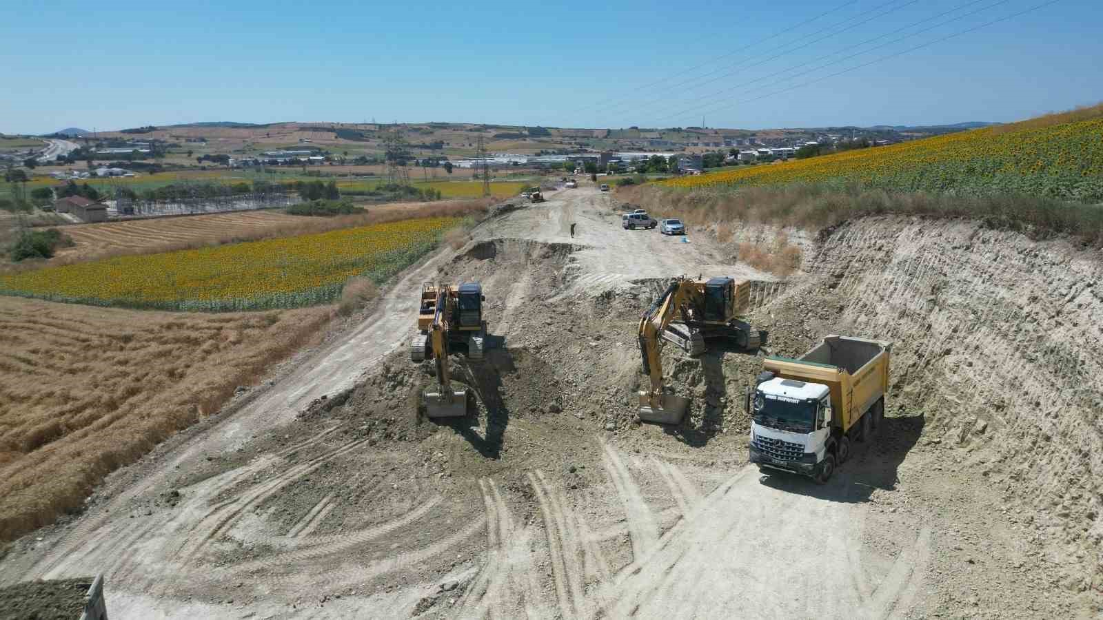 BÜYÜKŞEHİR, NİLÜFER’DE YENİ YOLLAR AÇIYOR