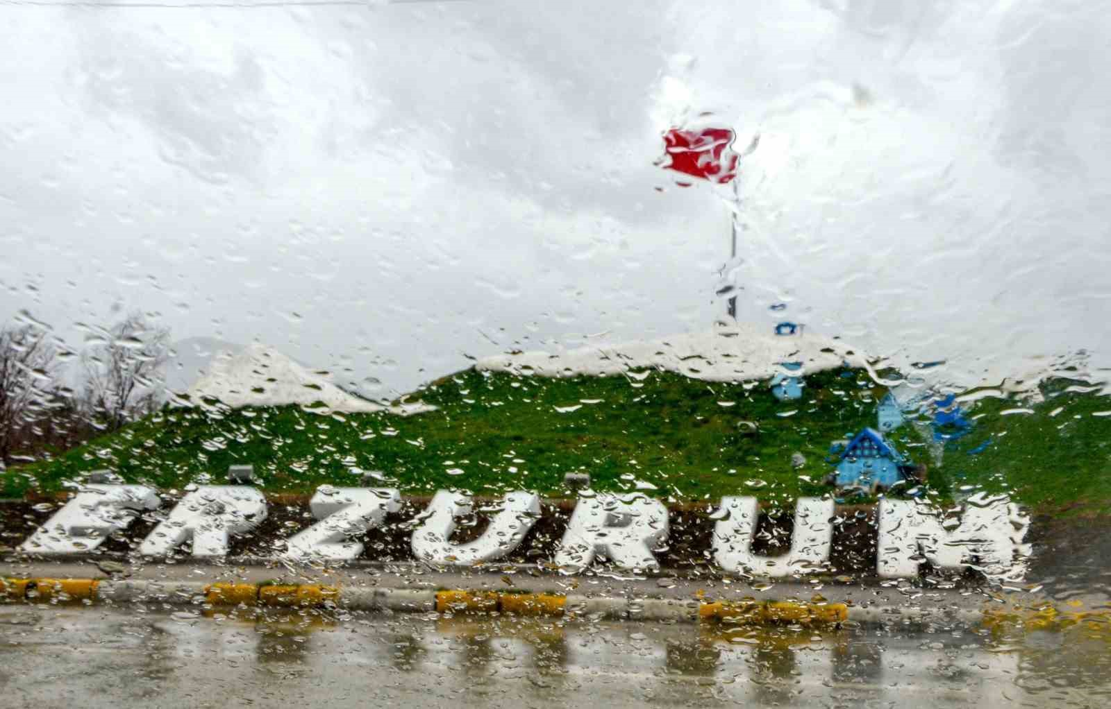 METEOROLOJİ’DEN ERZURUM VE ÇEVRE İLLER İÇİN KUVVETLİ YAĞIŞ UYARISI