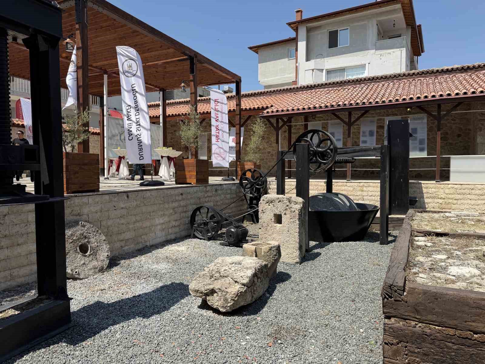 KENTİN İLK ZEYTİNYAĞI FABRİKASI OLAN TARİHİ YAPI, DEPREMDE ALDIĞI HASARLARIN ONARILMASIYLA YENİDEN MÜZE OLARAK AÇILDI