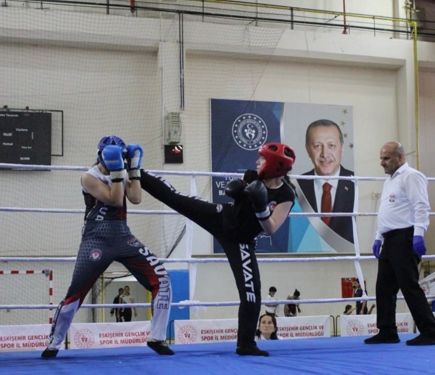 ÇANKIRILI GENÇ SPORCULAR, SAVATE SPORUNDA BAŞARILARIYLA GÖZ DOLDURUYOR