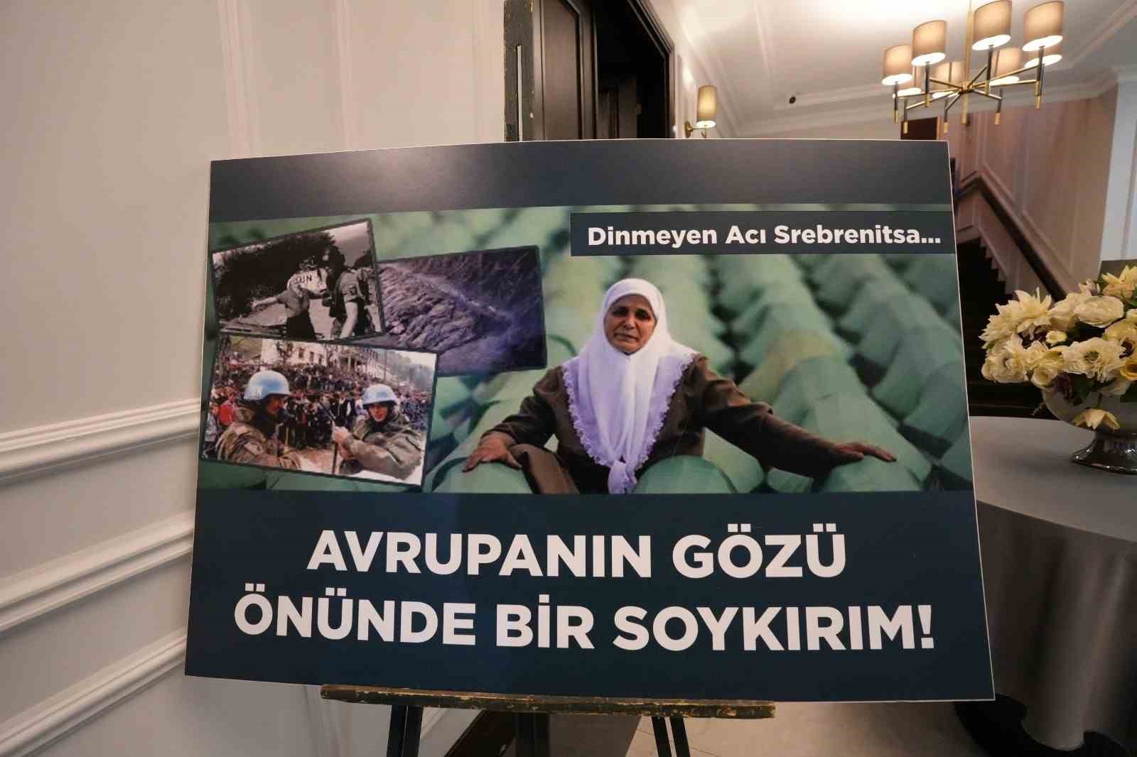 UKİD’DEN ÜMRANİYE’DE DUYGU DOLU SREBRENİTSA ANMASI: "SOYKIRIMI UNUTURSANIZ TEKRAR EDER"