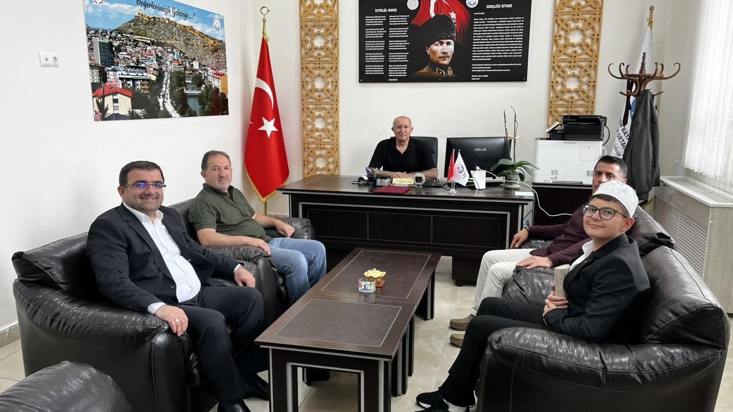 ÖRGÜN EĞİTİMLE BİRLİKTE HAFIZLIK PROGRAMI 152’NCİ MEZUNUNU VERDİ