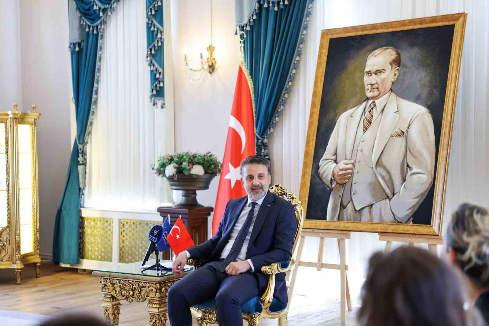 ALTIN KARAGÖZ EKİPLERİNDEN BAŞKAN VEKİLİ BİBA’YA ZİYARET