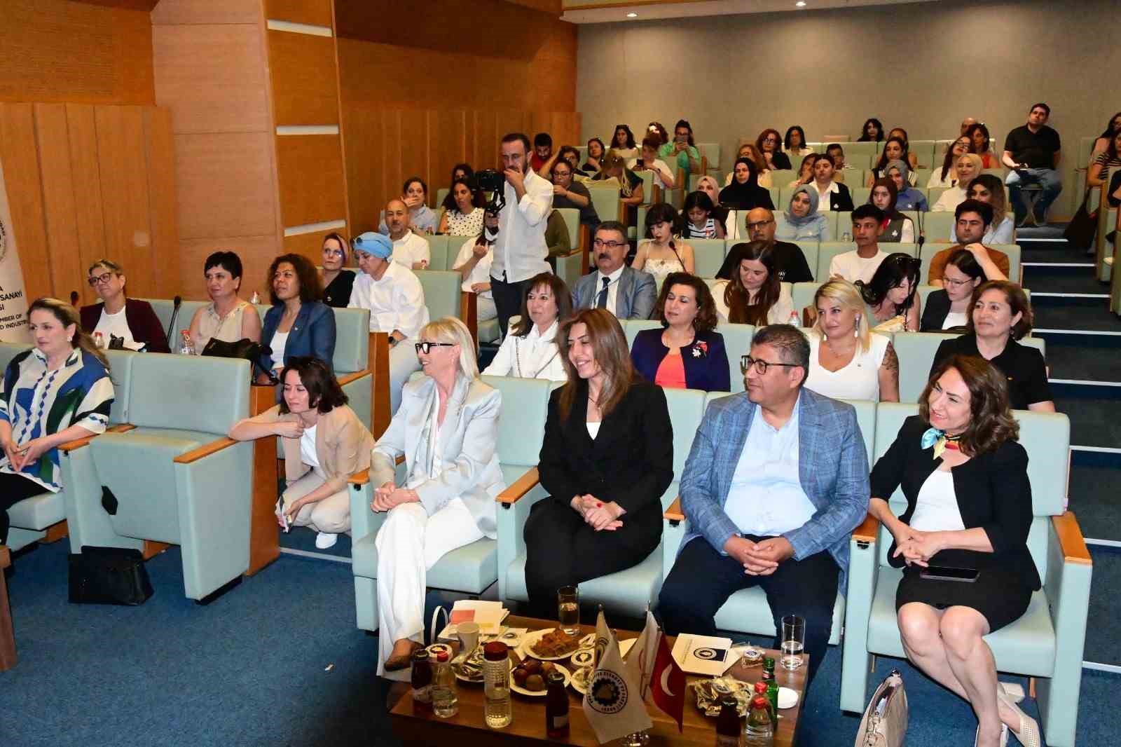 MANİSA’DA "SANAYİDE KADIN ELİ" PROJESİ MEYVELERİNİ VERMEYE BAŞLADI