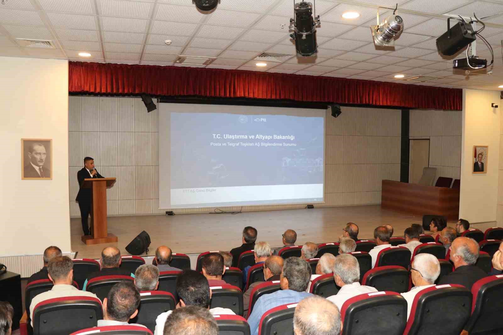 PTT HİZMETLERİ OLTU’DA TANITILDI: MUHTAR VE ESNAFLARA BİLGİLENDİRME TOPLANTISI DÜZENLENDİ