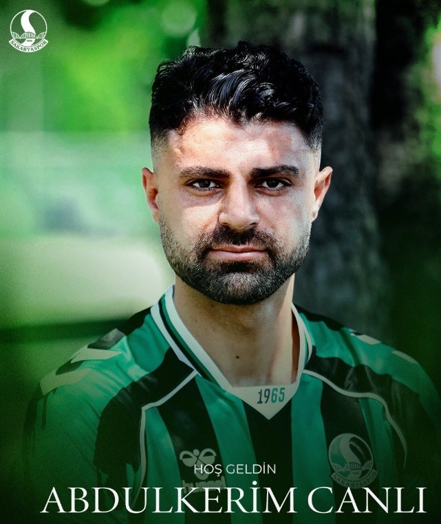 SAKARYASPOR, 3 FUTBOLCUYU RENKLERİNE BAĞLADI