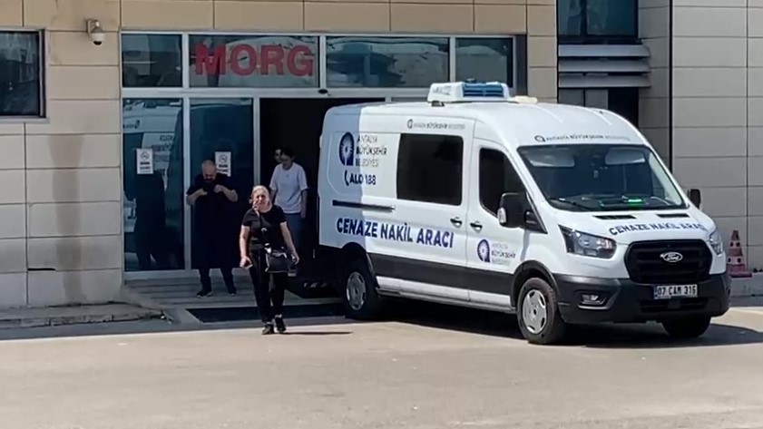 TEDAVİ GÖREN BABASINA YASTIK ALMAYA GİDERKEN KAZA GEÇİRDİ, 15 GÜNLÜK YAŞAM SAVAŞINI KAYBETTİ