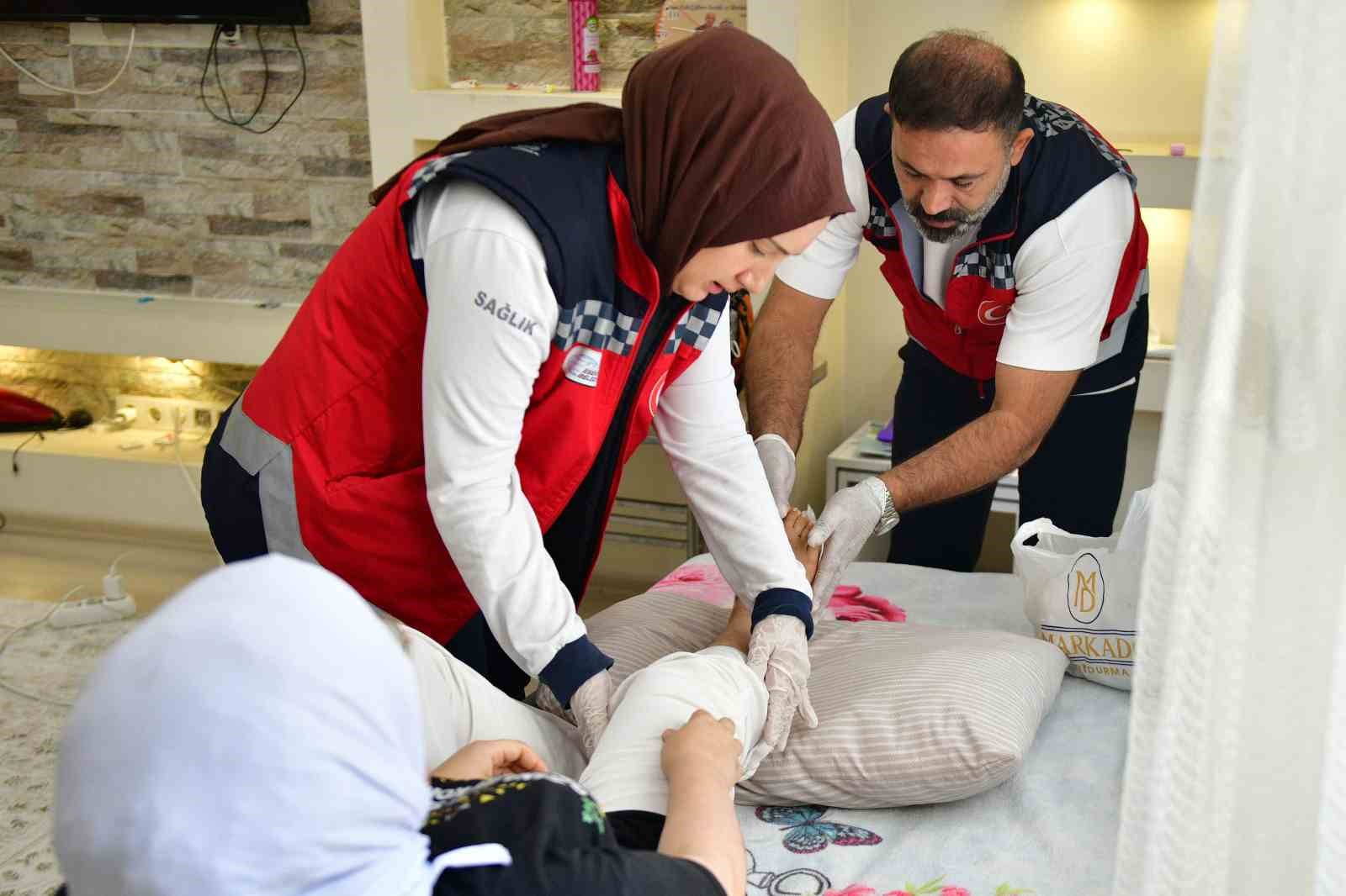 ESENYURT BELEDİYESİ’NDEN HASTALARA EVDE SAĞLIK DESTEĞİ