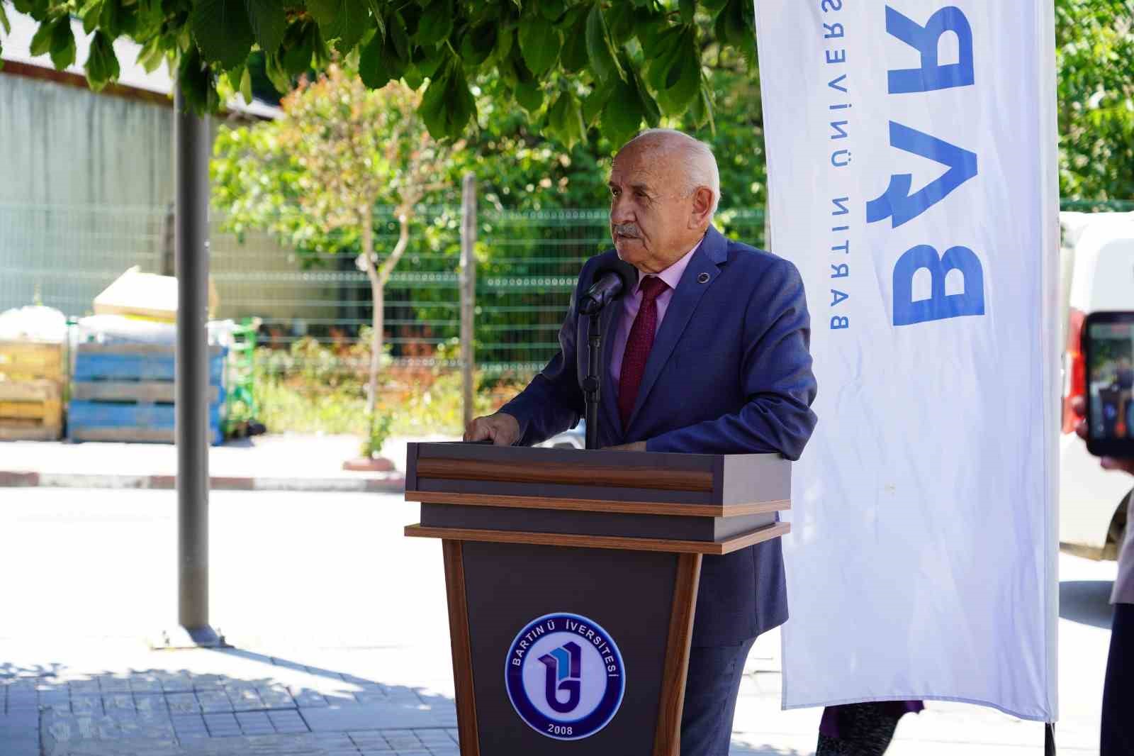 BARÜ BİLİM KAFE ETKİNLİĞİNDE GENÇLERE GELECEĞİN MESLEKLERİ ANLATILDI