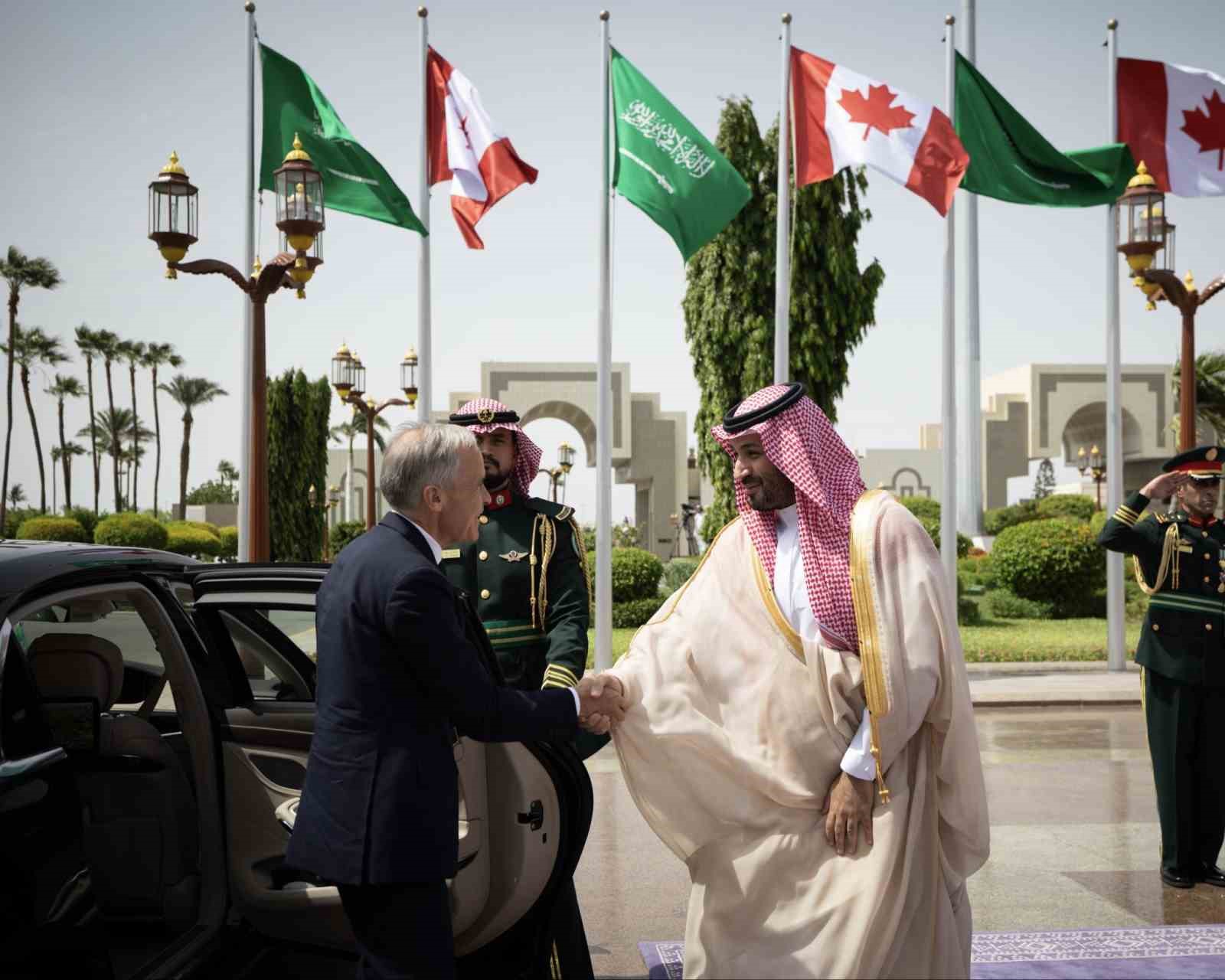 CARNEY: "BÖLGEDE MUHTEMEL ÇÖZÜMLER KONUSUNDA EN ETKİLİ İKİ ÜLKE SUUDİ ARABİSTAN VE TÜRKİYE"