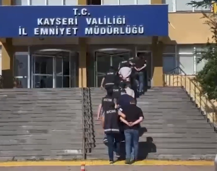 KAYSERİ’DE SİGARA KAÇAKÇILARINA OPERASYON: 4 GÖZALTI