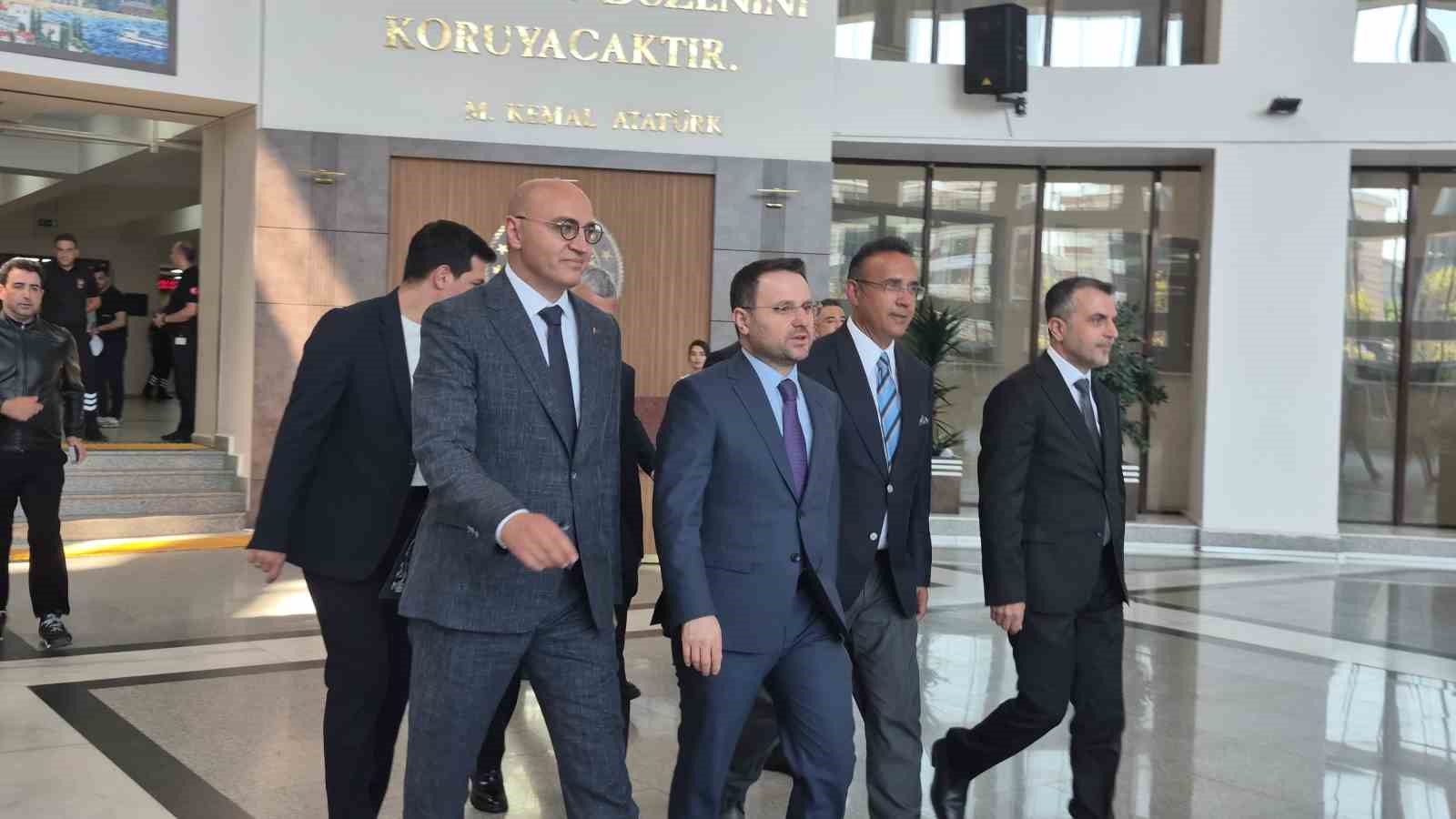 ADALET BAKANI GÜRLEK BAKIRKÖY ADALET SARAYI’NI ZİYARET ETTİ