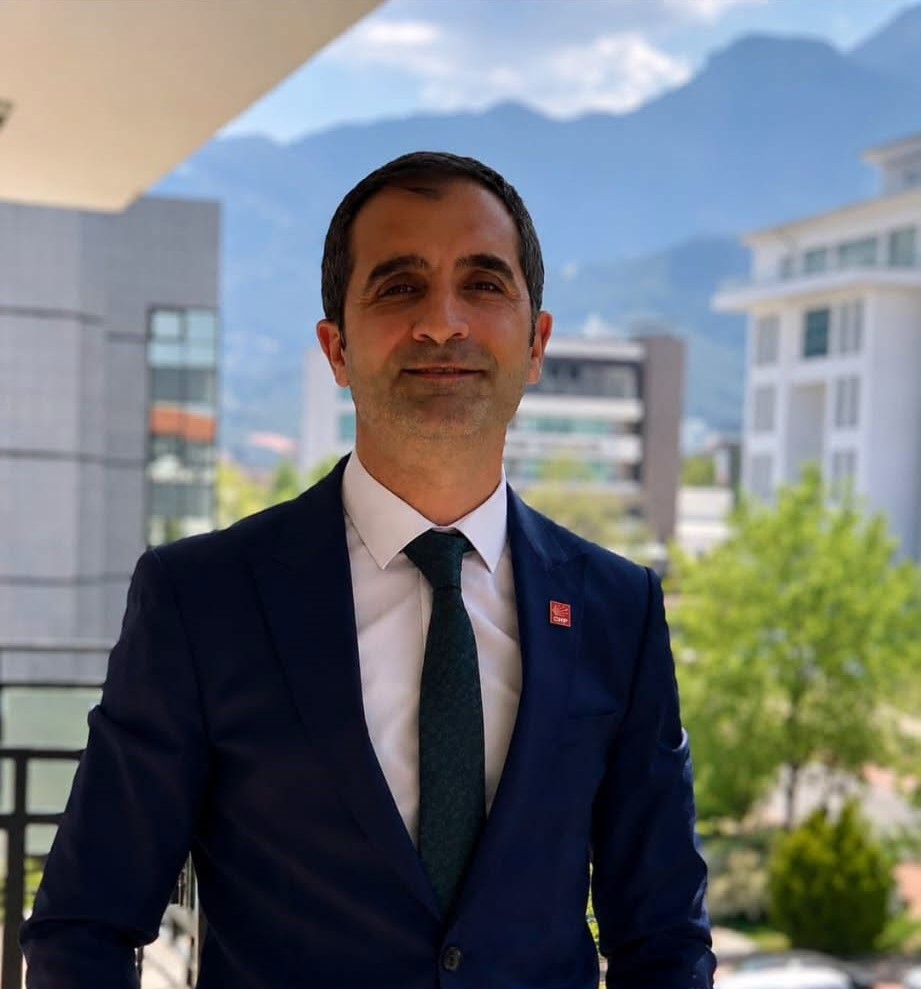CHP DENİZLİ İL BAŞKANLIĞINA AYHAN ORAN ATANDI