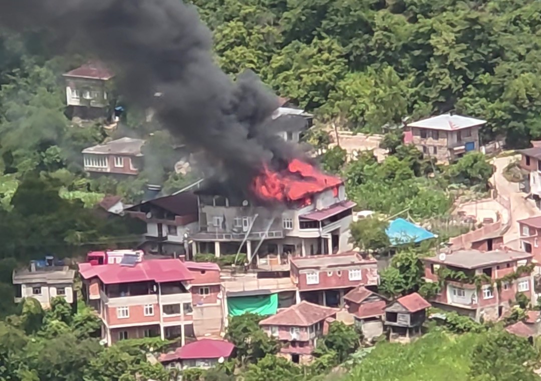 ORDU’DA 3 KATLI BİNADA YANGIN