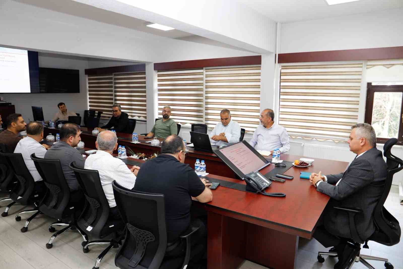 ERZİNCAN’DA ARAZİ TOPLULAŞTIRMA PROJESİ MASAYA YATIRILDI