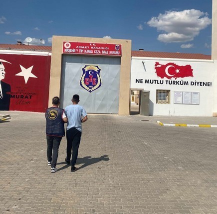 14 YIL HAPİS CEZASIYLA ARANAN HÜKÜMLÜ JASAT TARAFINDAN YAKALANDI