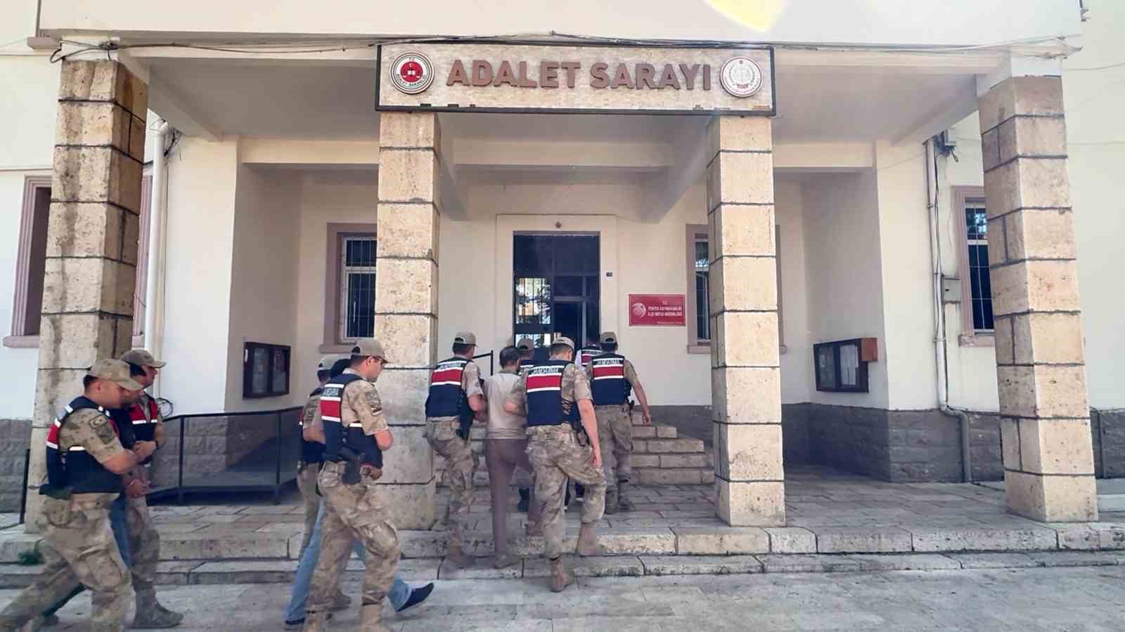 TUNCELİ MERKEZLİ SİBER DOLANDIRICILIK OPERASYONU: 11 TUTUKLAMA