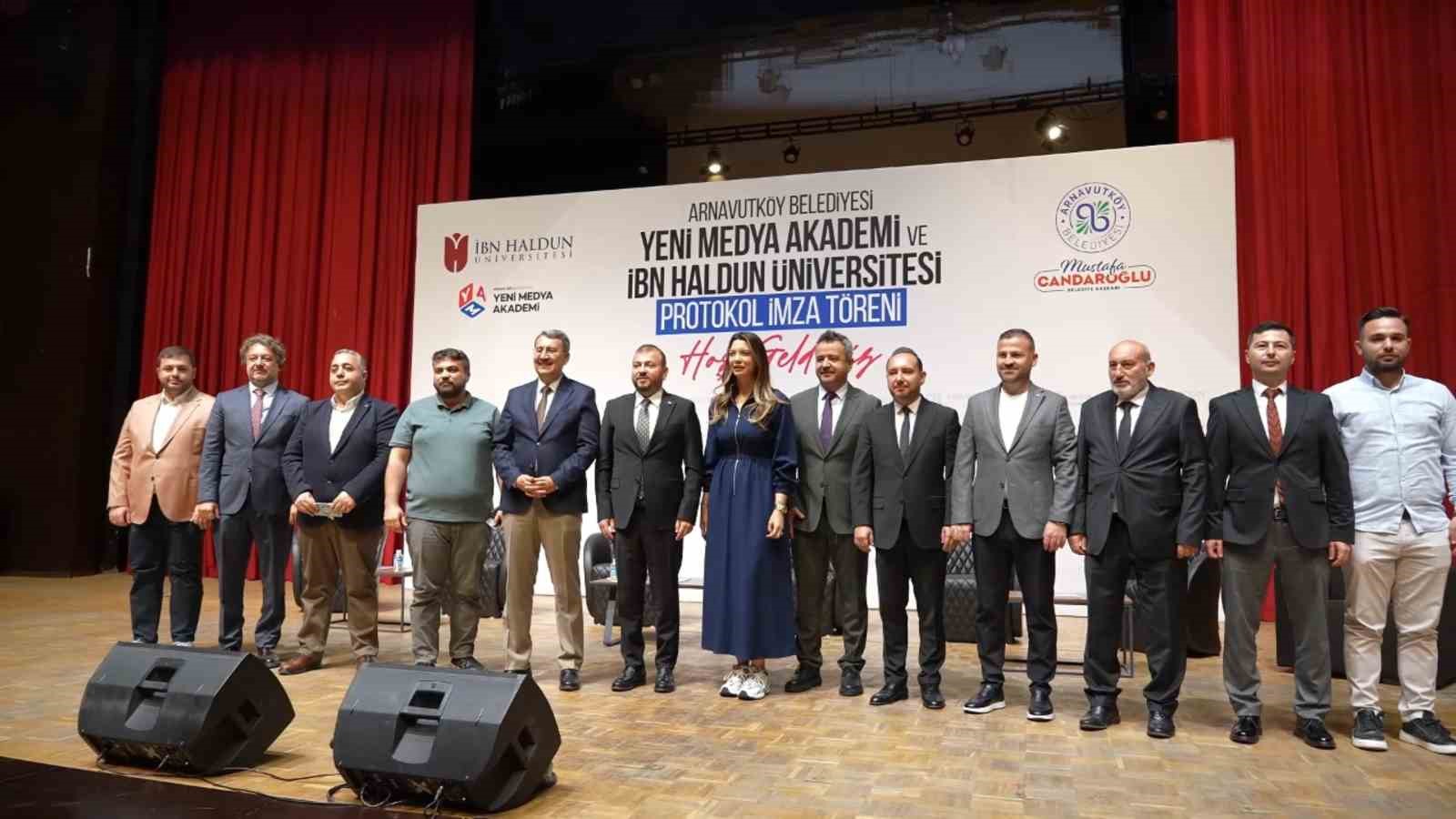ARNAVUTKÖY BELEDİYESİ YENİ MEDYA AKADEMİSİNE IPRA ALTIN KÜRE ÖDÜLÜ