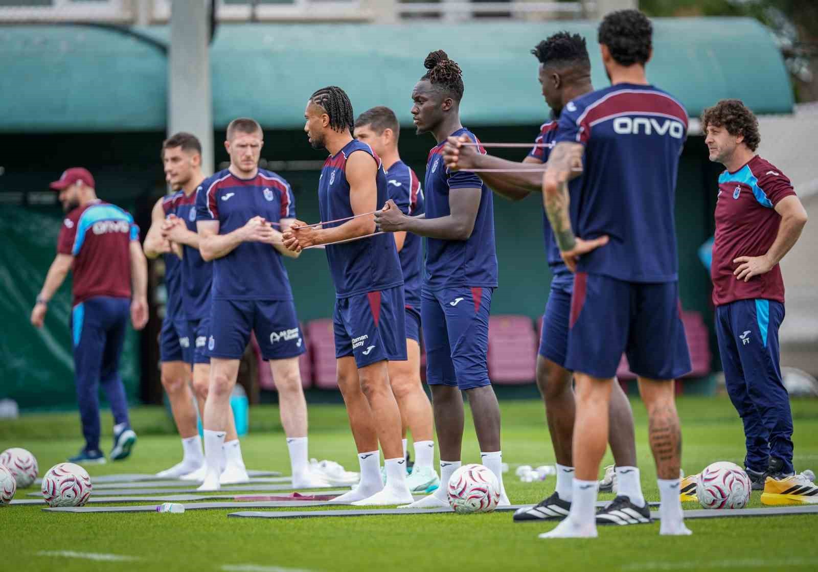 TRABZONSPOR, ONUACHU DIŞINDA TAM KADROYA YAKLAŞTI