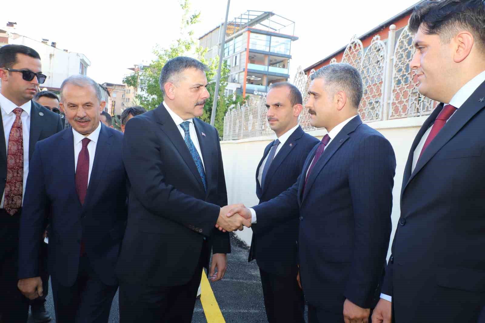 İÇİŞLERİ BAKANI ÇİFTÇİ HAKKARİ’DE