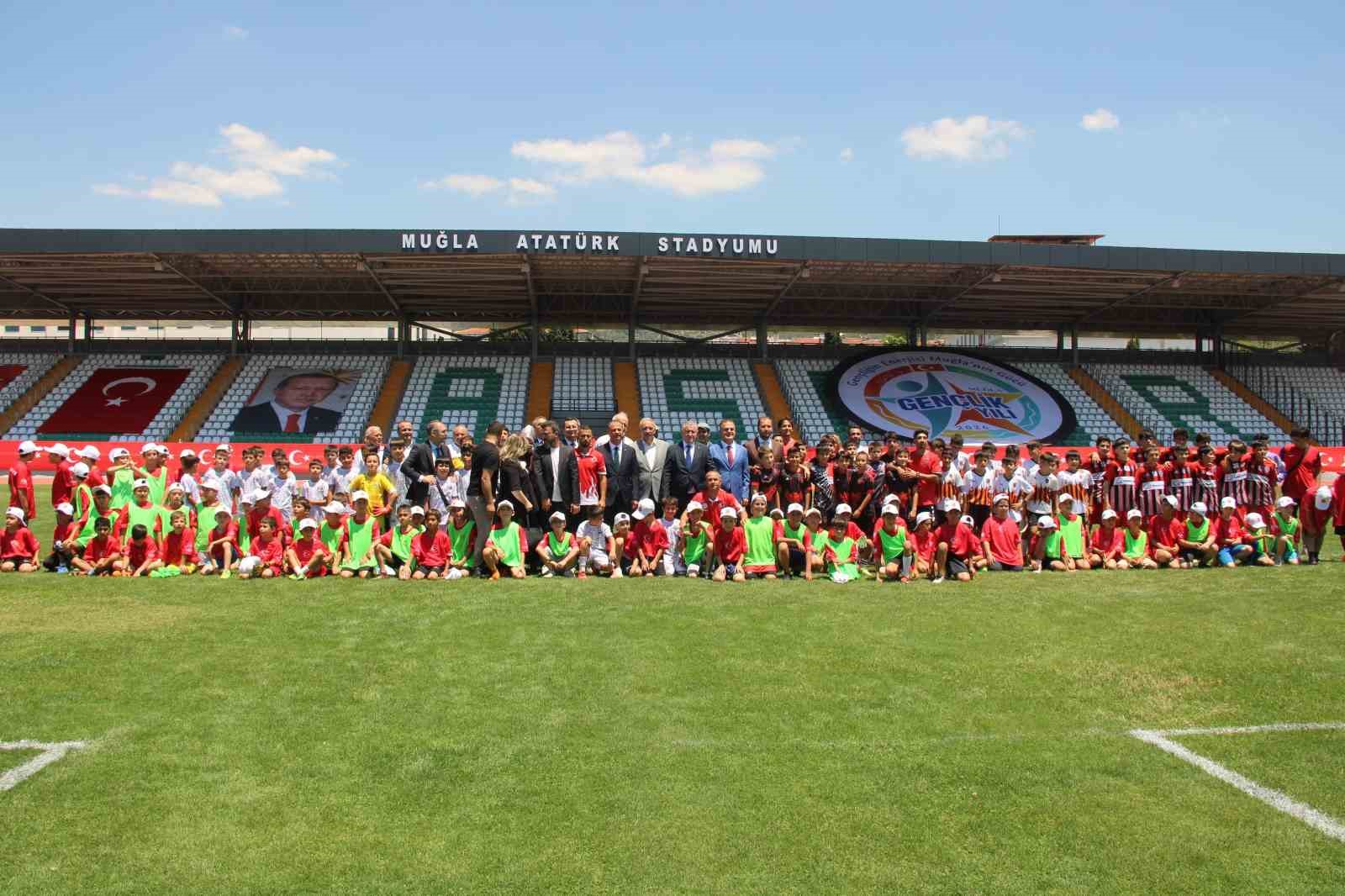 BAKAN BAK’TAN MUĞLA’DA YATIRIM MÜJDELERİ