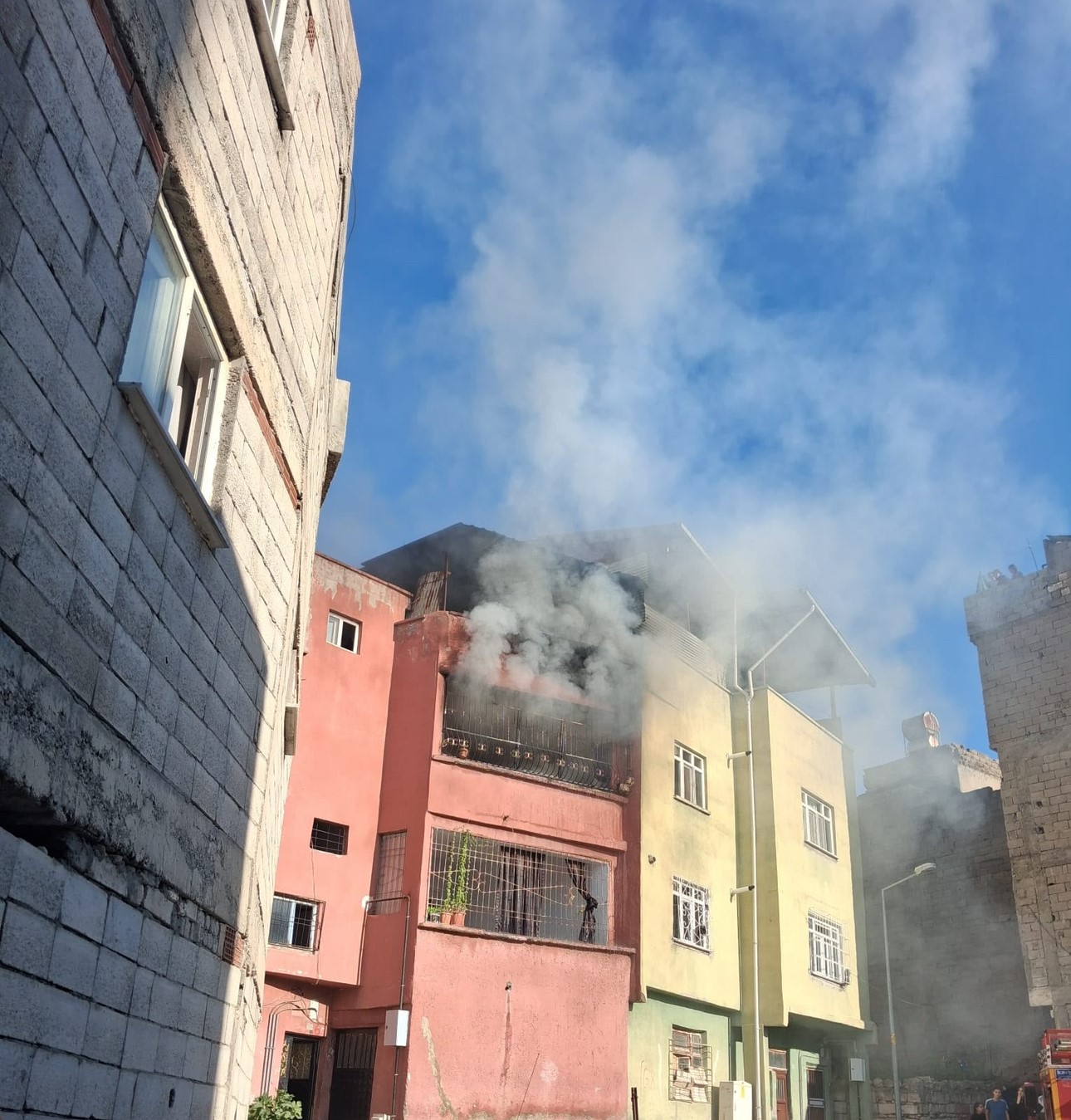 SİİRT’TE EV YANGINI
