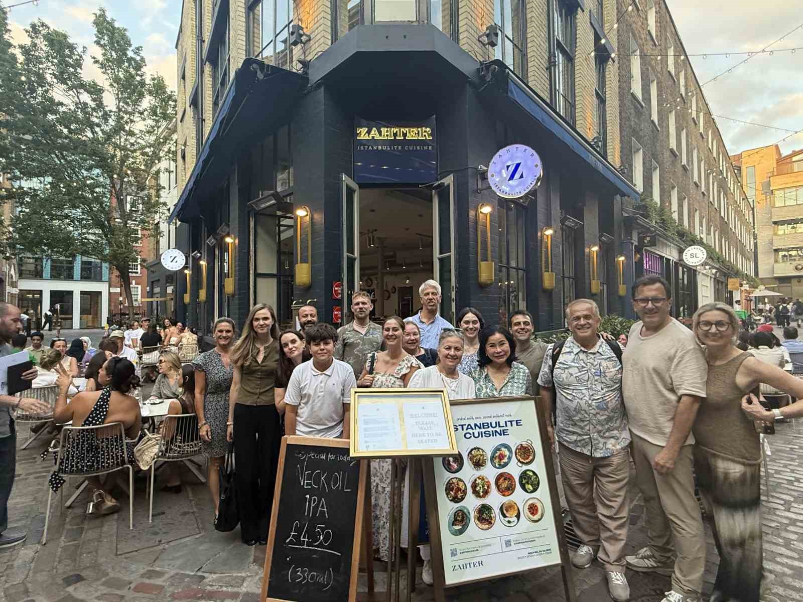 LONDRA’DA İLK: TÜRK ZEYTİNYAĞININ 2 BİN 600 YILLIK HİKAYESİ DÜNYAYA TANITILDI
