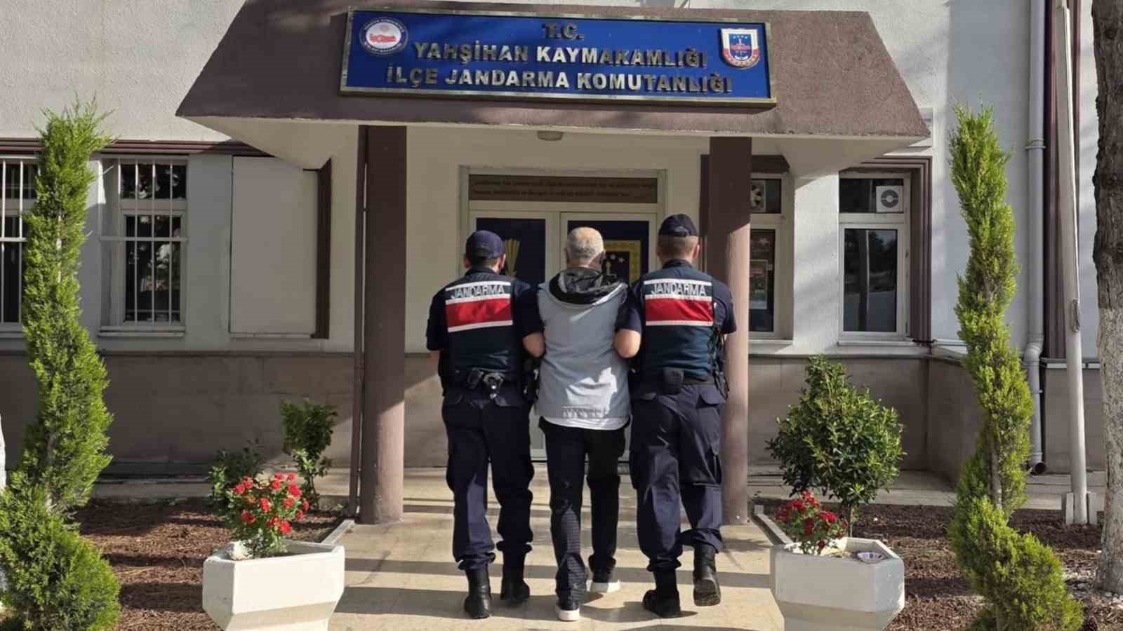 KIRIKKALE’DE ’UYUŞTURUCU’ SUÇUNDAN ARANAN HÜKÜMLÜ YAKALANDI