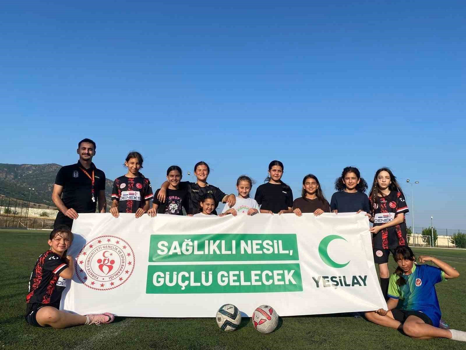 BUHARKENT’TE UYUŞTURUCUYLA MÜCADELEYE FUTBOL DESTEĞİ