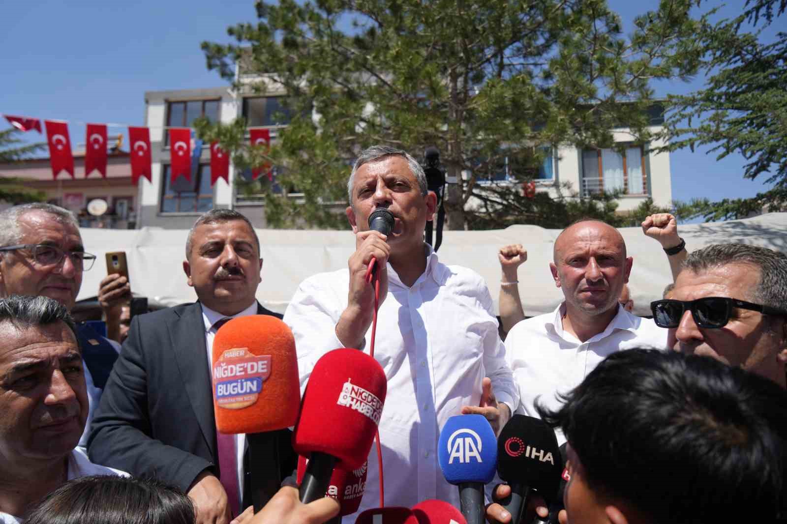 ÖZGÜR ÖZEL: "YOLUMUZA DEVAM EDECEĞİZ"