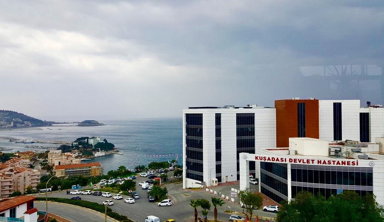 KUŞADASI’NDA 5 YILDIZLI OTELDE ZEHRİLENME İDDİASI