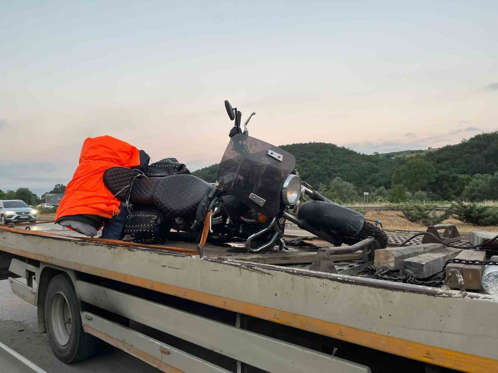 SAMSUN’DA KÖPEĞE ÇARPAN MOTOSİKLETTEKİ SÜRÜCÜ VE YOLCU YARALANDI
