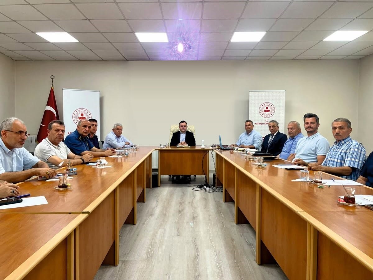 MEVSİMLİK TARIM İŞÇİLERİ İÇİN TOPLANDILAR