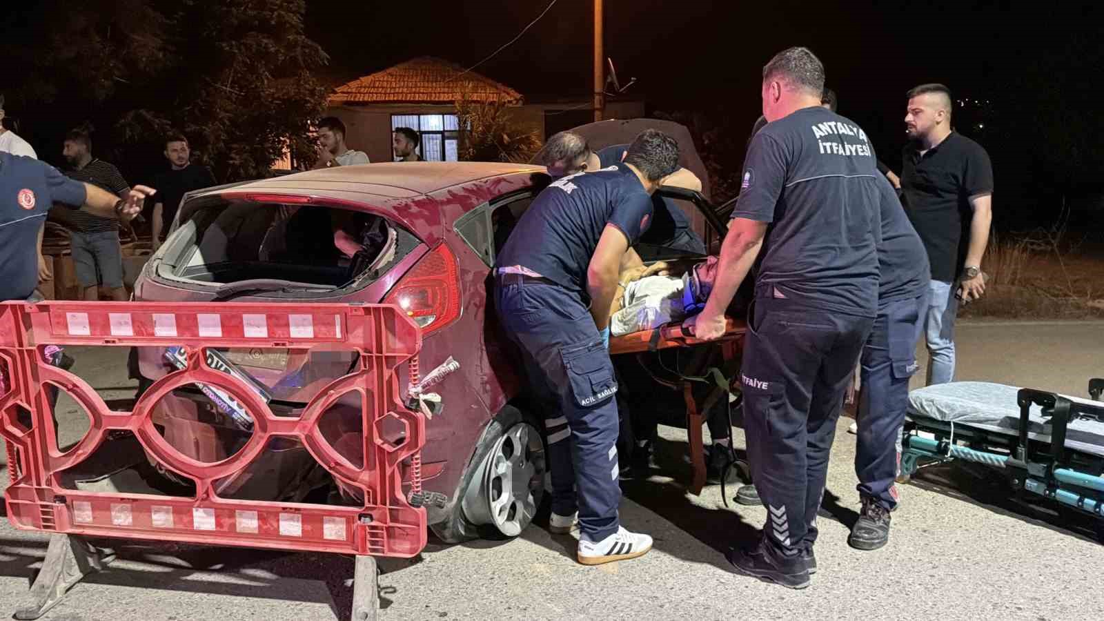 GAZİPAŞA’DA OTOMOBİL TAKLA ATTI: 4 YARALI