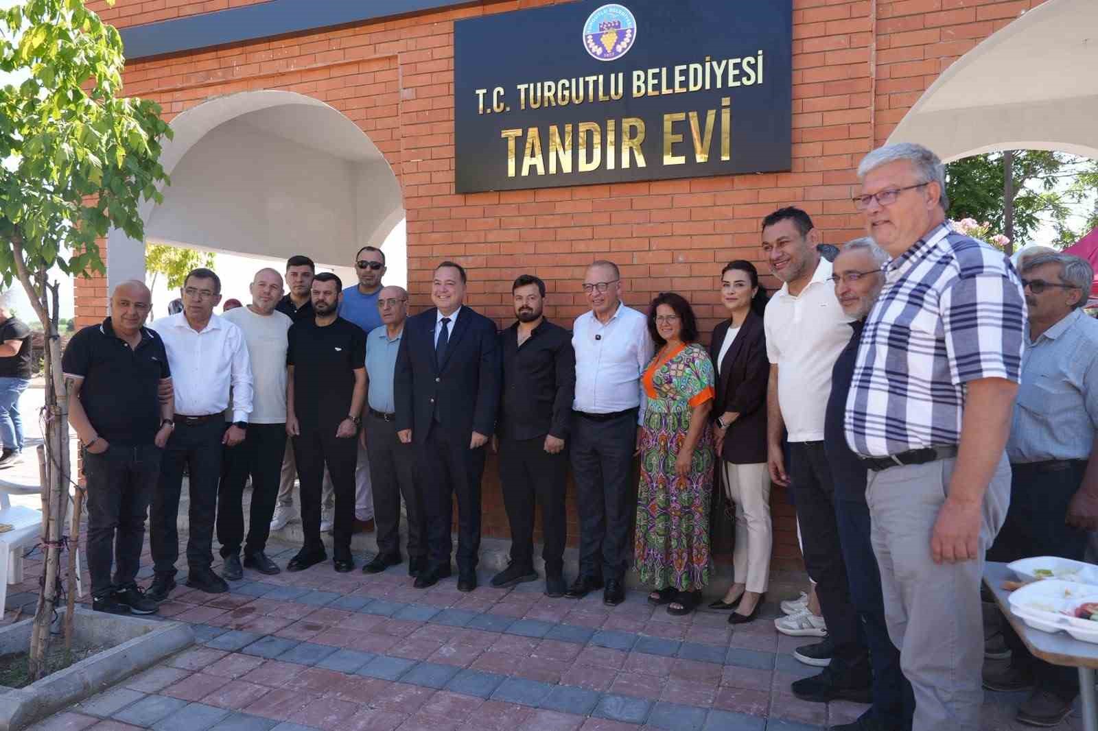 TURGUTLU’DA MAHALLE KÜLTÜRÜNÜ YAŞATACAK ’TANDIR EVİ’ HİZMETE AÇILDI