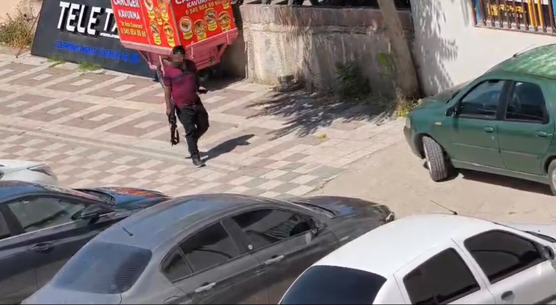 POMPALI TÜFEKLE HAVAYA ATEŞ AÇAN ŞAHIS PANİĞE NEDEN OLDU