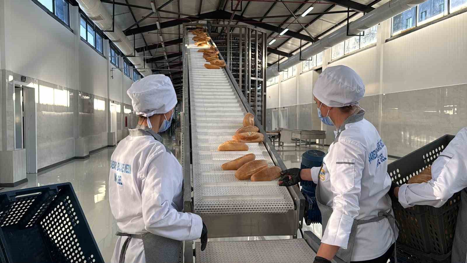 DİYARBAKIR’DA 100 BİN KAPASİTELİ HALK EKMEK FABRİKASI AÇILDI