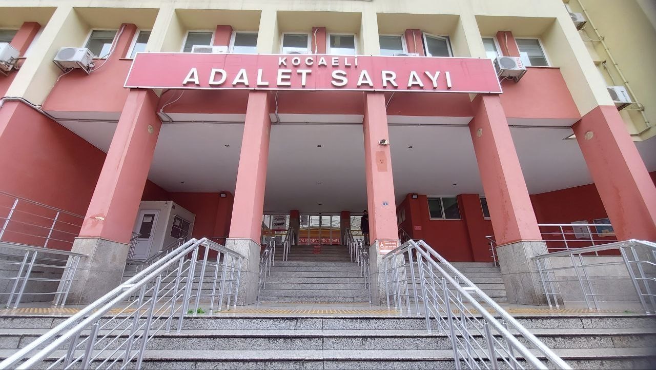 KOCAELİ’DEKİ 72 SANIKLI PROTESTO DAVASI ERTELENDİ