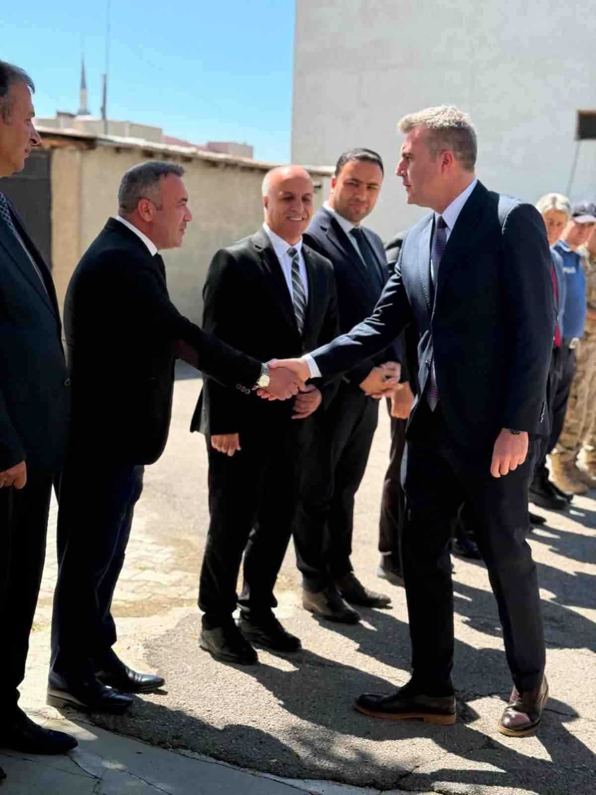 ÖZALP KAYMAKAMI BOLAT GÖREVİNE BAŞLADI