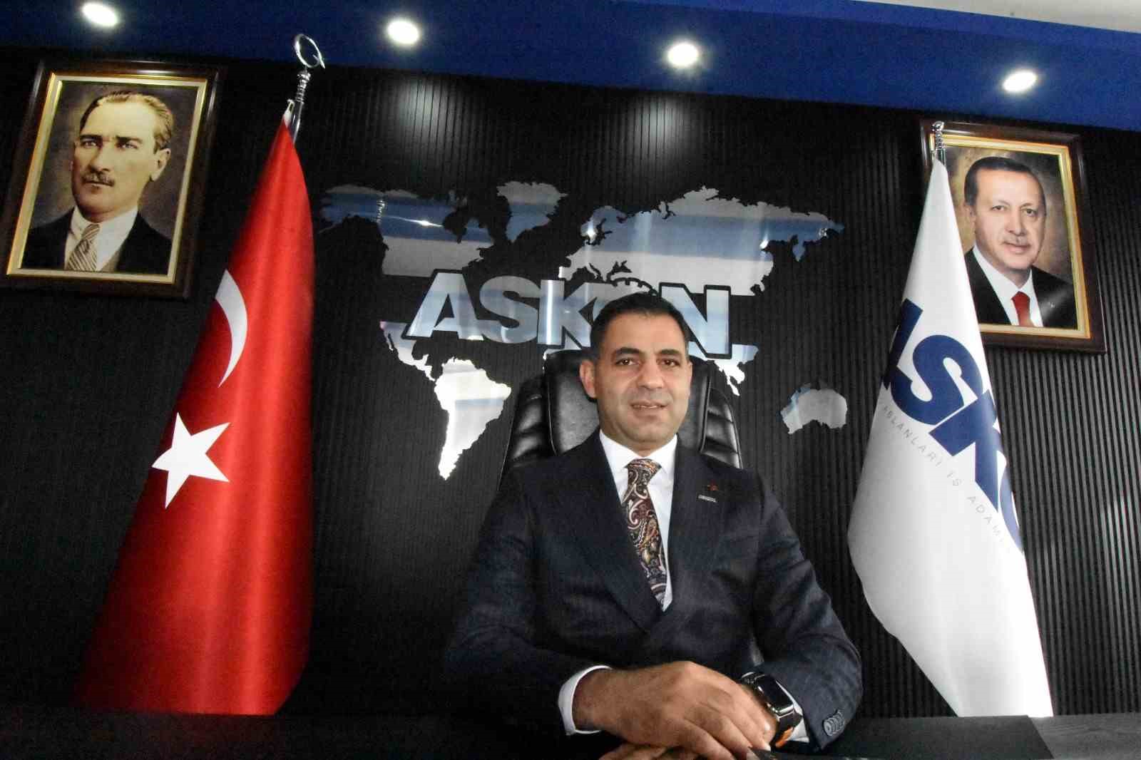 ASKON ERZURUM ŞUBE BAŞKANI TURAN: "ECDADIMIZ GÖĞSÜNÜ SİPER ETTİ, CANINI VERDİ, GEÇİT VERMEDİ"