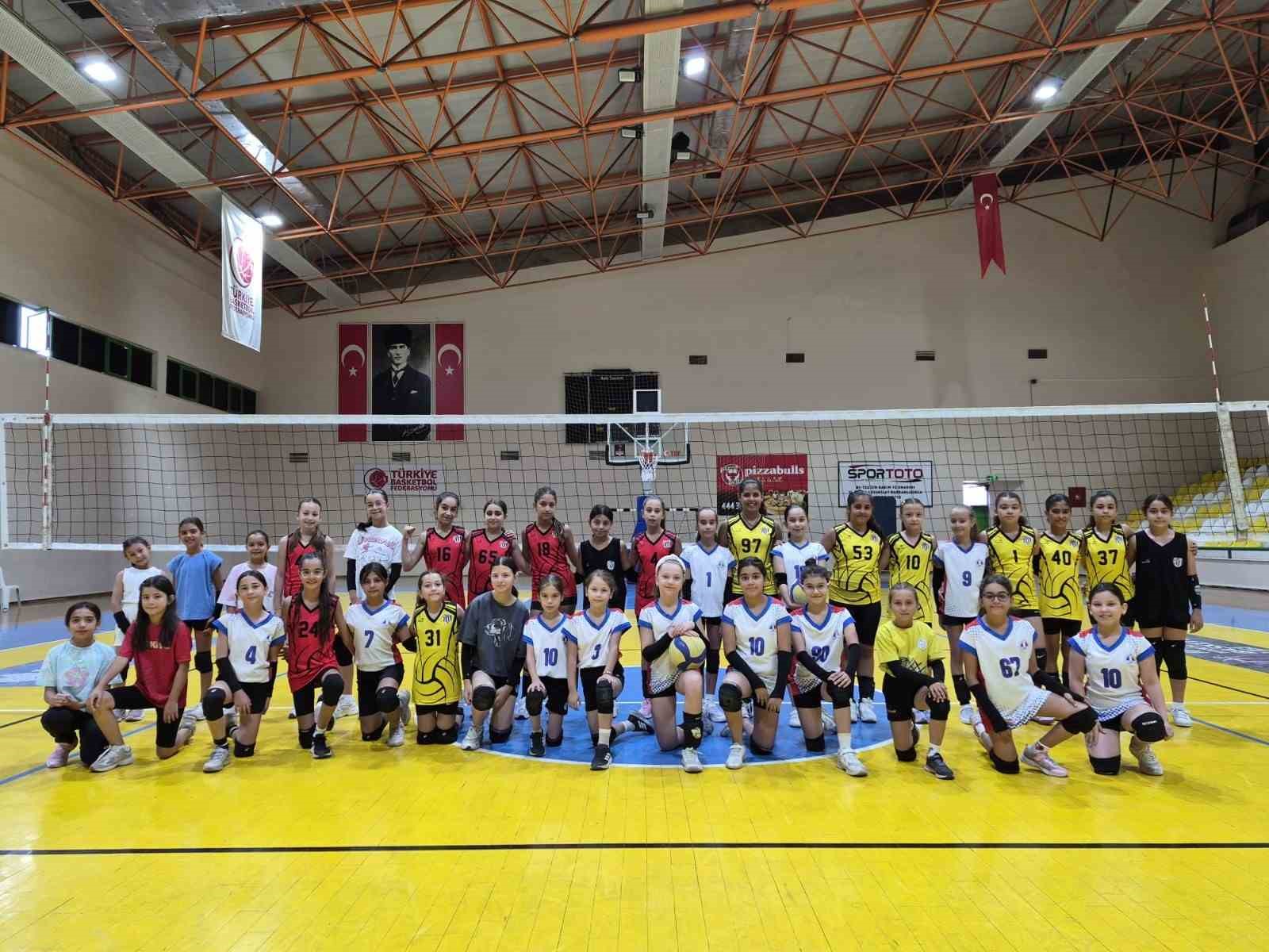 BURHANİYE’DE GENÇLER SPOR VE SANATLA TEK YÜREK OLUYOR