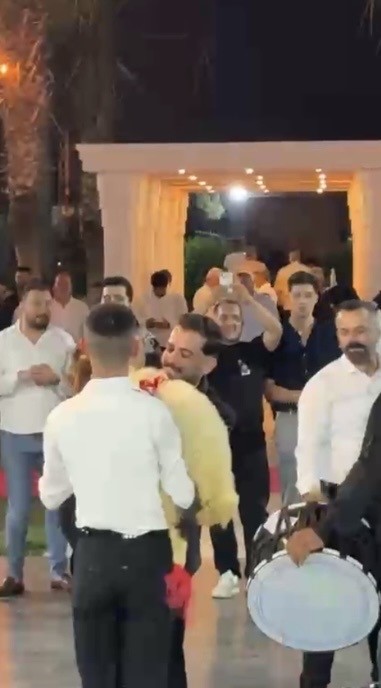 OSMANİYE’DE TAKI TÖRENİNE KUZUYLA GELDİ, DAMADA HEDİYE ETTİ