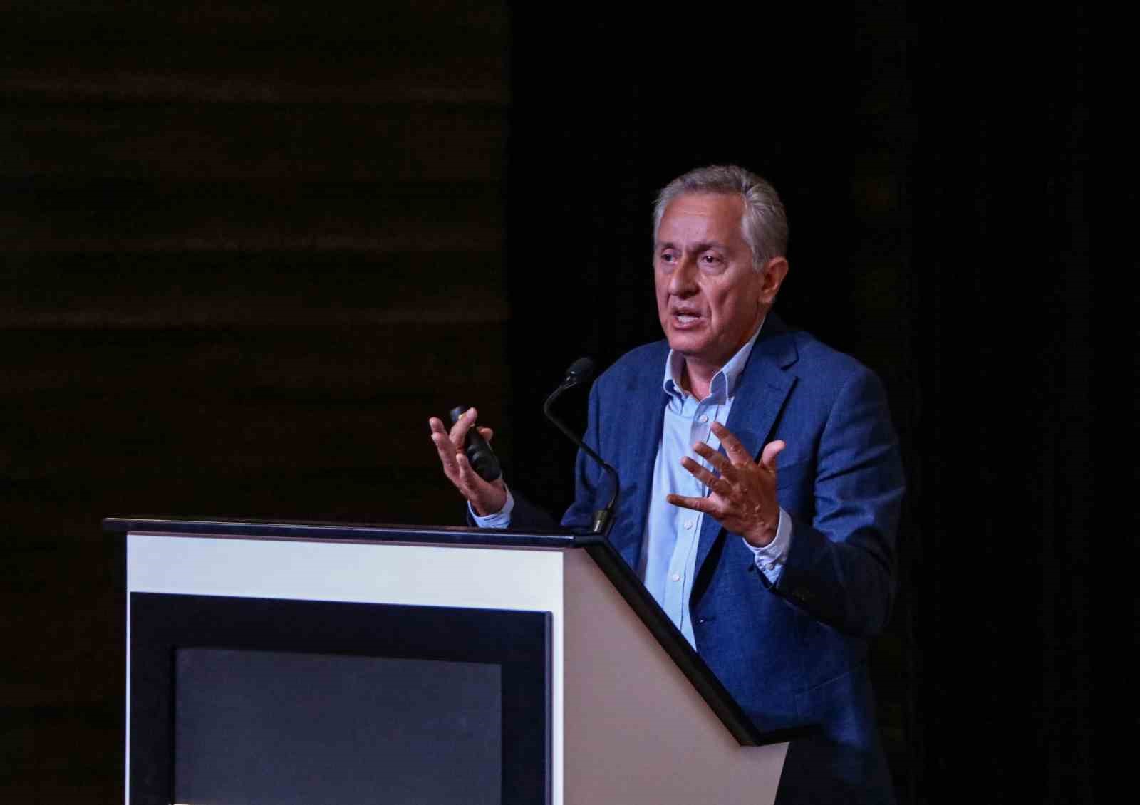 PROF. DR. ADNAN ÇEVİK: "SAVAŞI TABLOLARLA DEĞİL, BİZZAT İÇİNDEYMİŞÇESİNE YAŞATACAK BİR MÜZE PLANLANDI"