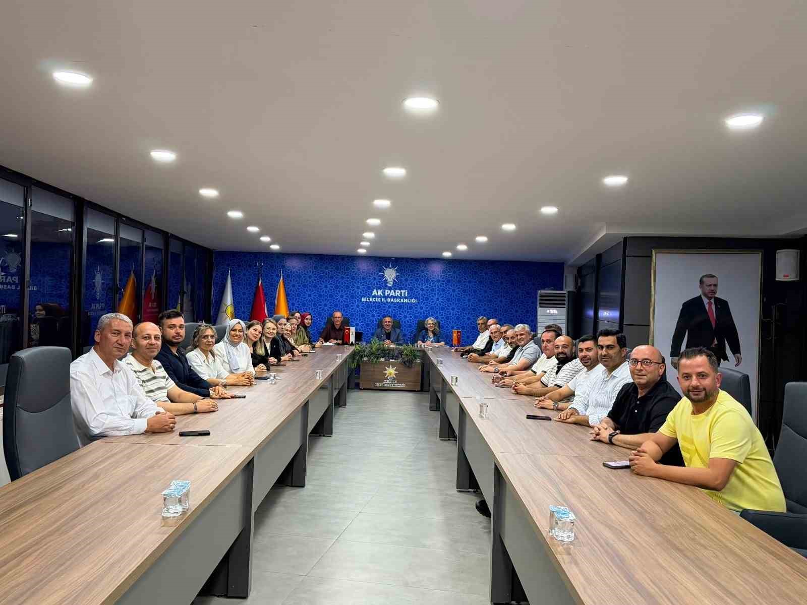 15 TEMMUZ HAZIRLIKLARI AK PARTİ’DE MASAYA YATIRILDI