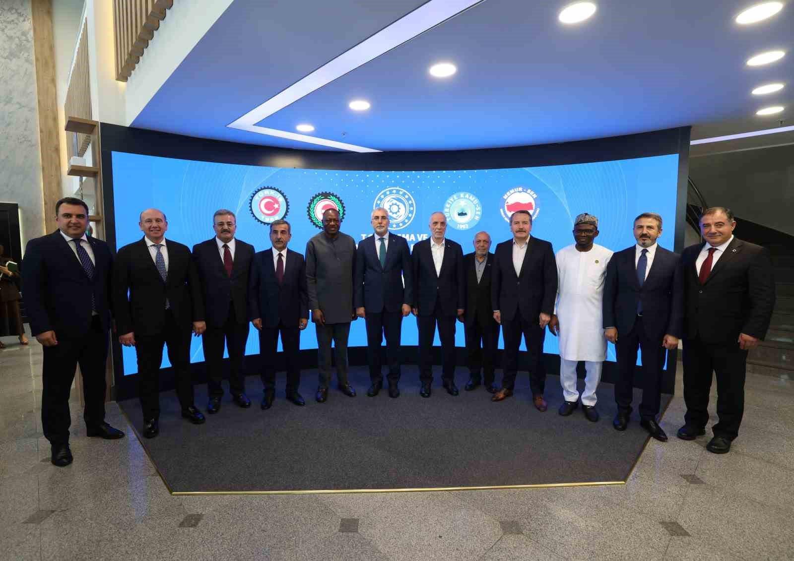 MEMUR-SEN GENEL BAŞKANI YALÇIN: "O GECE SADECE BİR DARBE PÜSKÜRTÜLMEDİ, AYNI ZAMANDA BİR İŞGAL GİRİŞİMİ DURDURULDU"