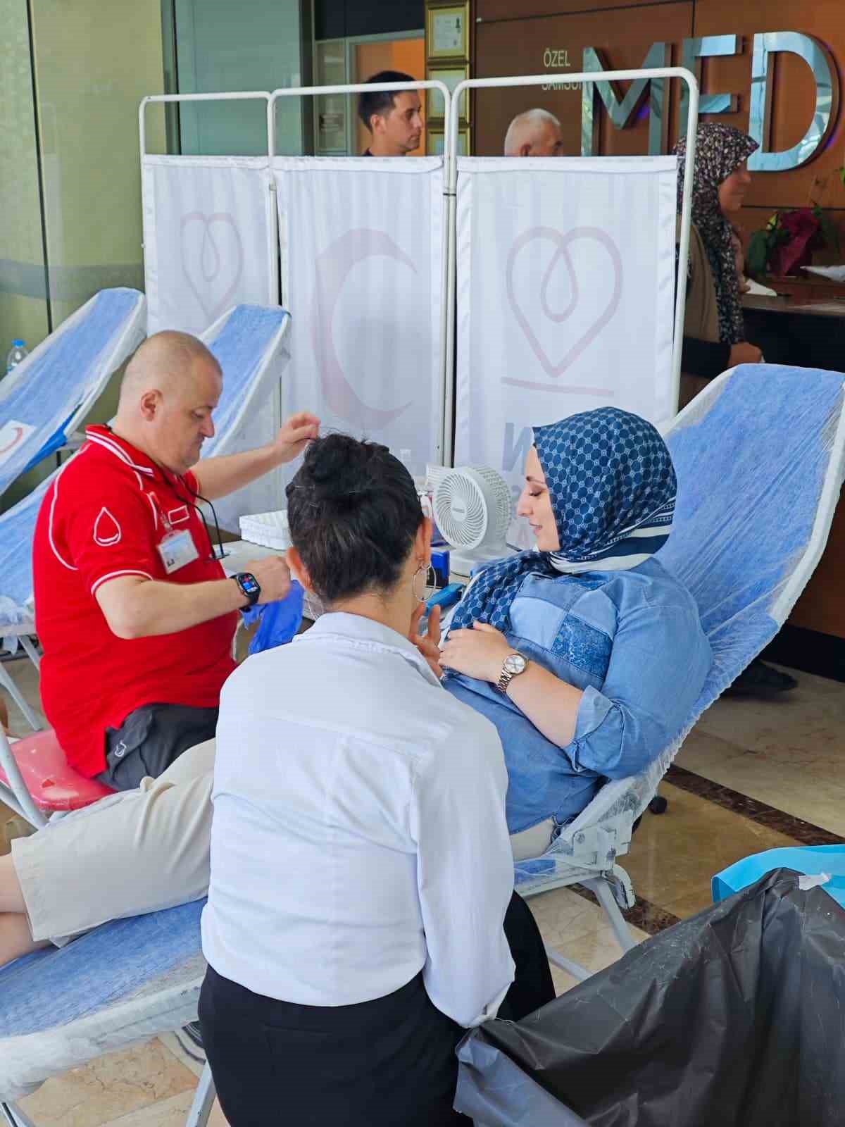 HASTANEDE KAN VE KÖK HÜCRE BAĞIŞI