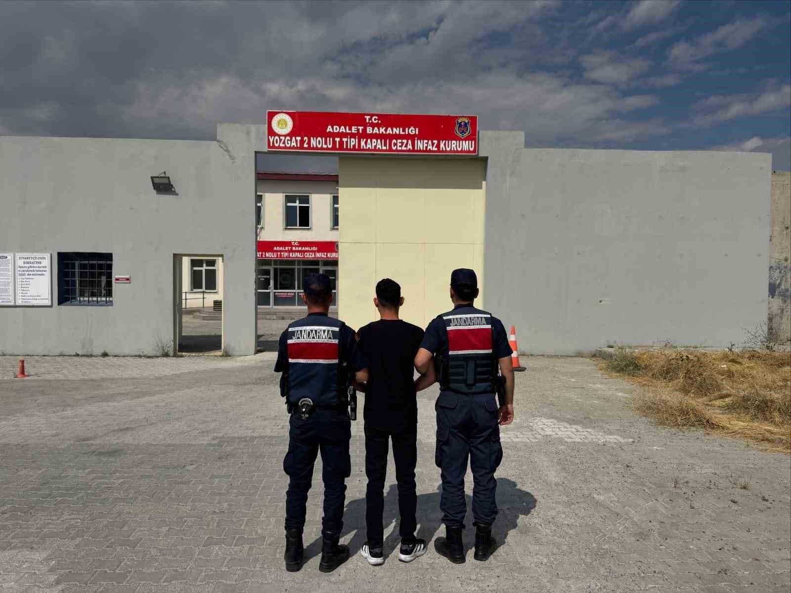 YOZGAT’TA 6 YIL HAPİS CEZASI BULUNAN FİRARİ HÜKÜMLÜ YAKALANDI