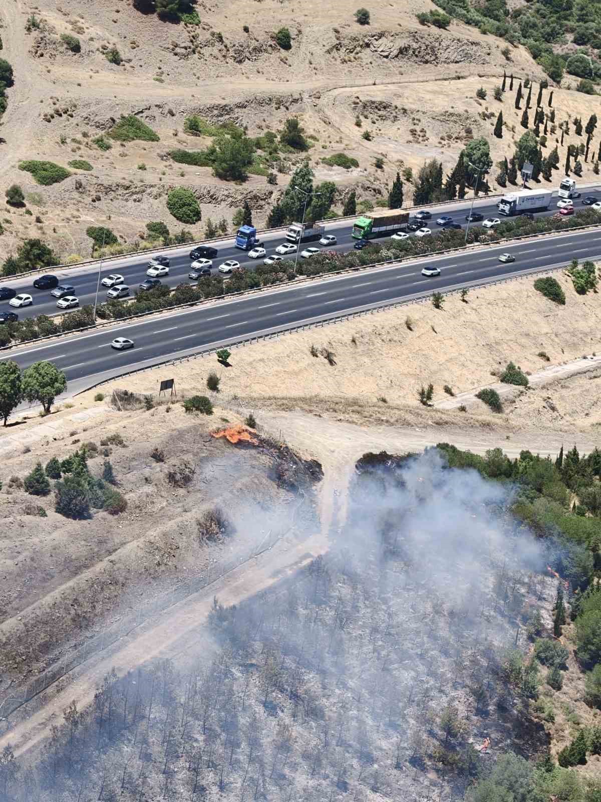 BUCA’DAKİ YANGINA HAVADAN VE KARADAN MÜDAHALE