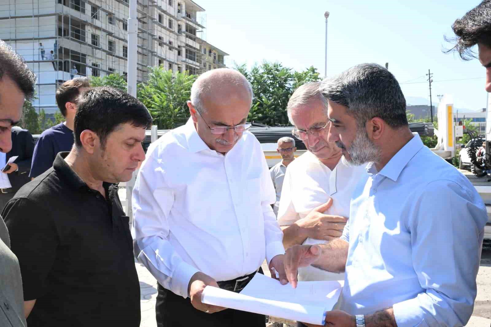 BAŞKAN ER:" ŞEHRİN ALTYAPISINI TAMAMEN YENİLİYORUZ"